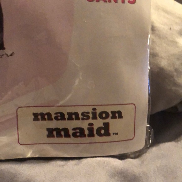 Costume - Picture 3 of 5